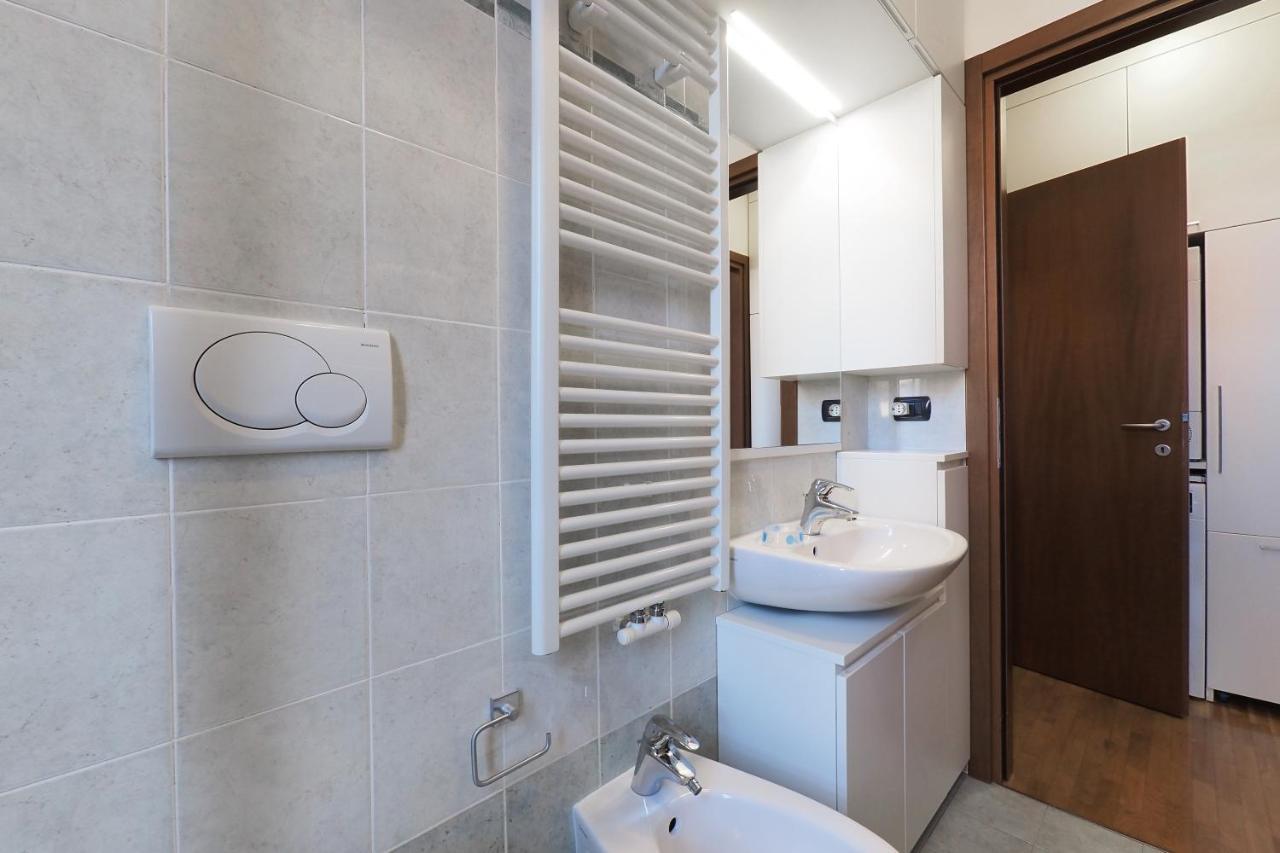 Primopiano - Eraclito Apartment Milan Luaran gambar