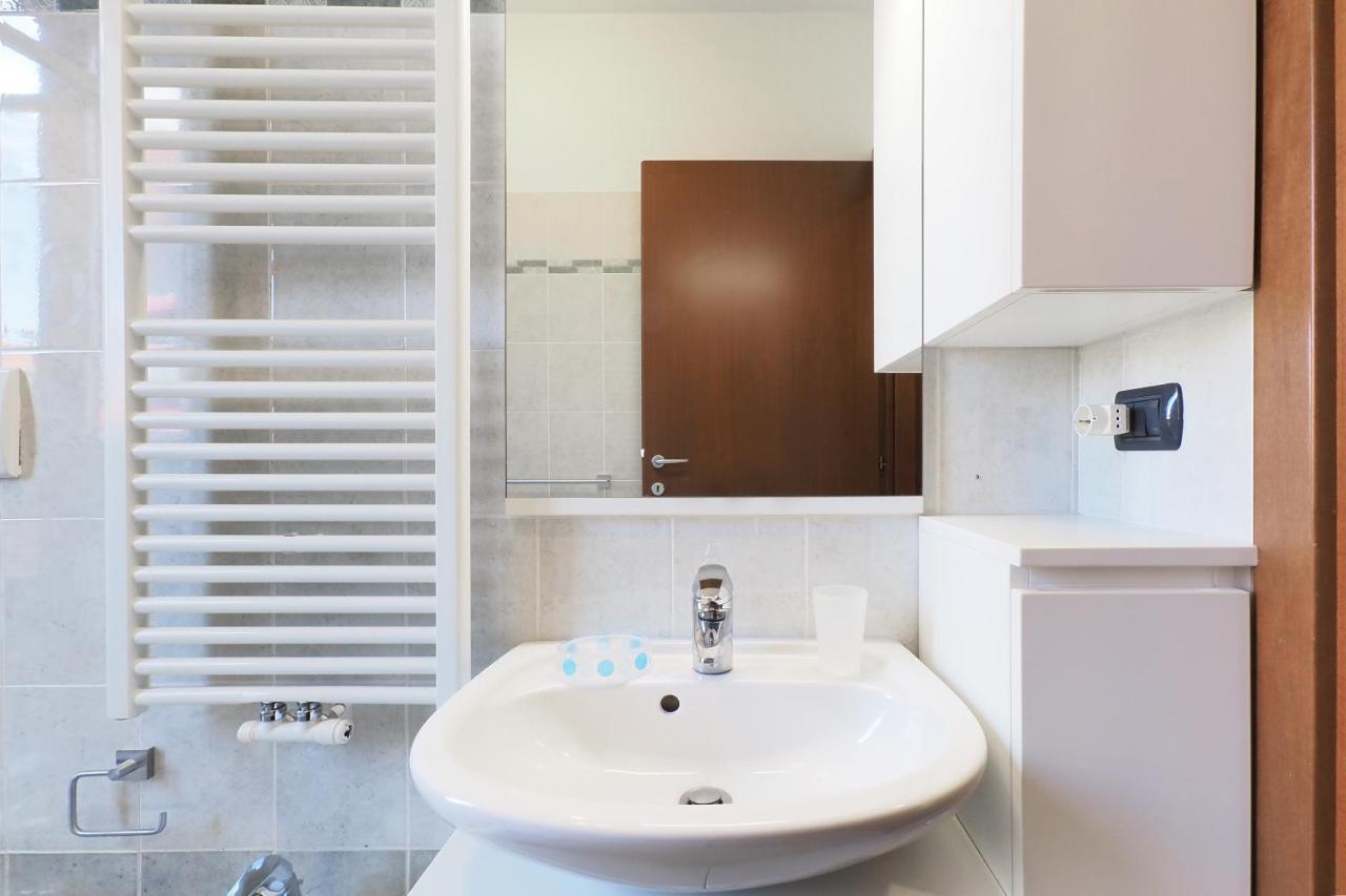 Primopiano - Eraclito Apartment Milan Luaran gambar